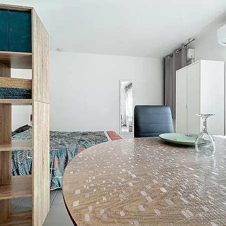 3543-appartement 4 Couchages Dans Avec Piscine